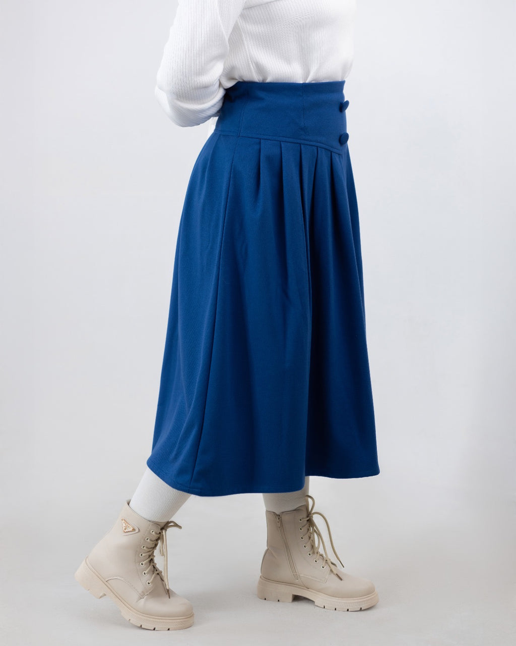 Navy skirt